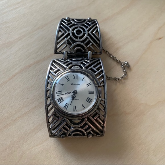 Vendôme 17 Jewels Watch Silver Tone Mechanical Watch Safety Chain Ladies Vintage - Picture 2 of 8